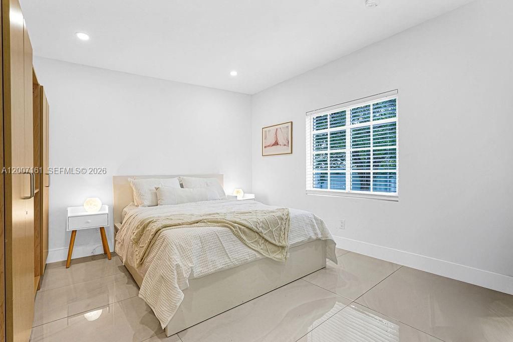 570 NW 48th St, Miami, FL 33127 Photo