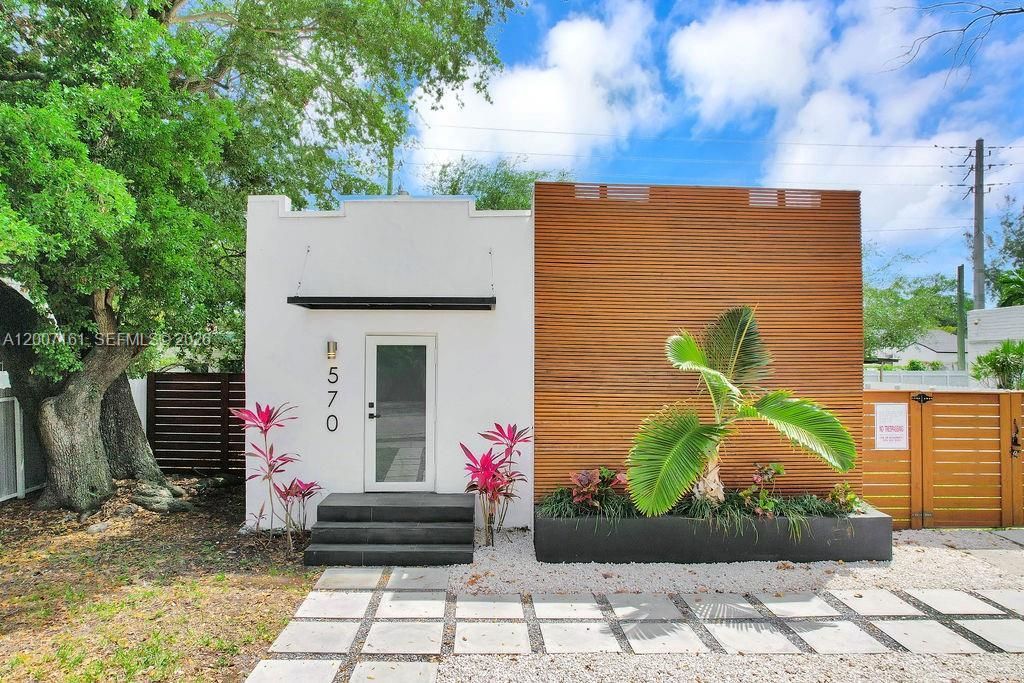 570 NW 48th St, Miami, FL 33127 Photo