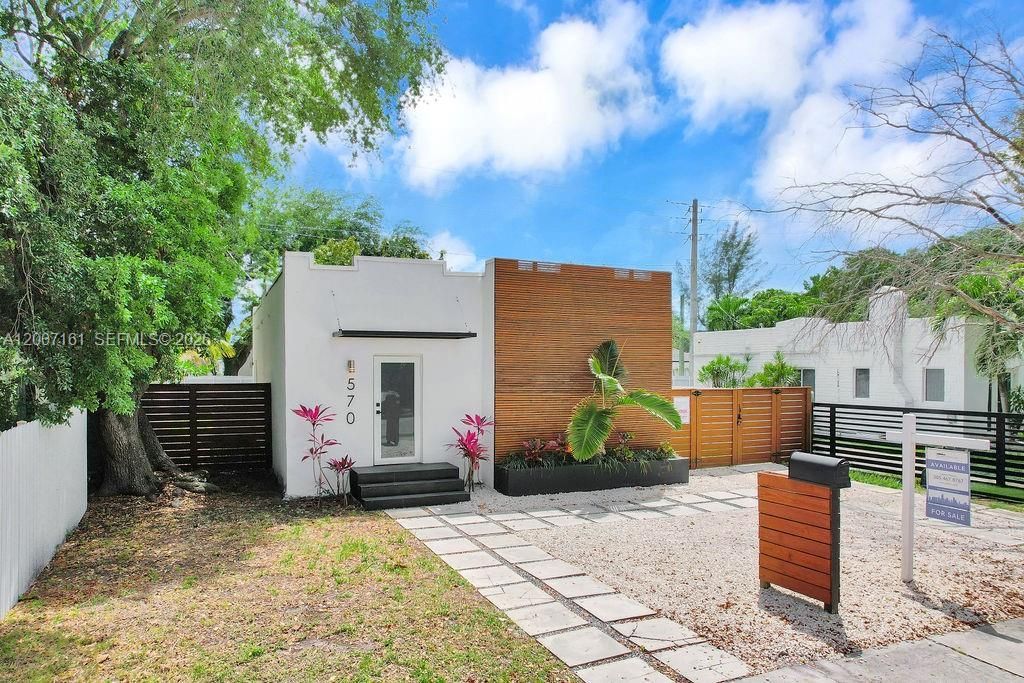 570 NW 48th St, Miami, FL 33127 Photo