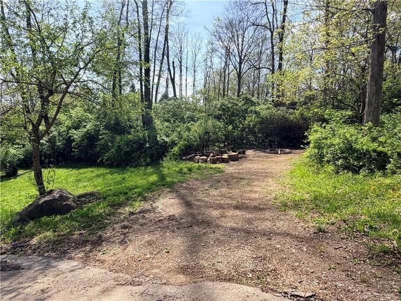 6599 W ST RT 121, New Paris, OH 45347 Photo 8