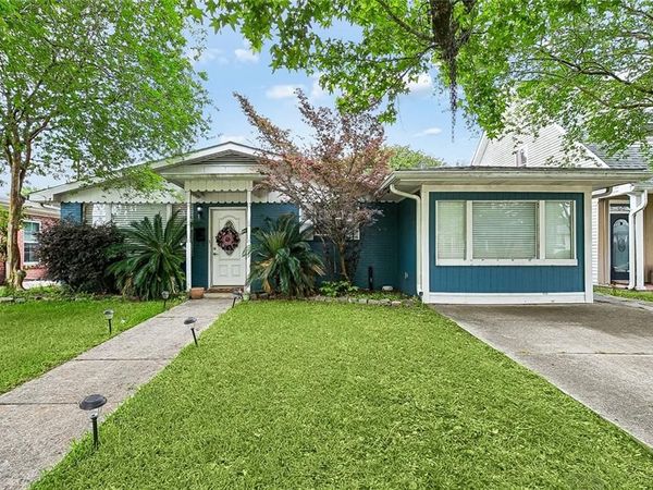 8929 CAMILLE Court, River Ridge, LA 70123