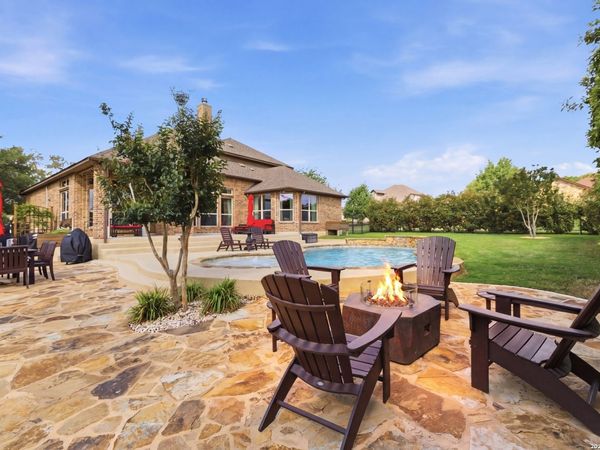 2618 Mallinckrodt Dr, New Braunfels, TX 78132