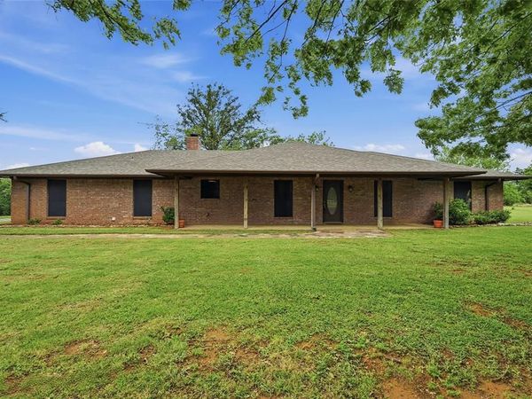 185 Owens Road , Bells, TX 75414