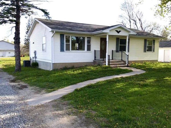 6100 Rogers Road NW, Cedar Rapids, IA 52405