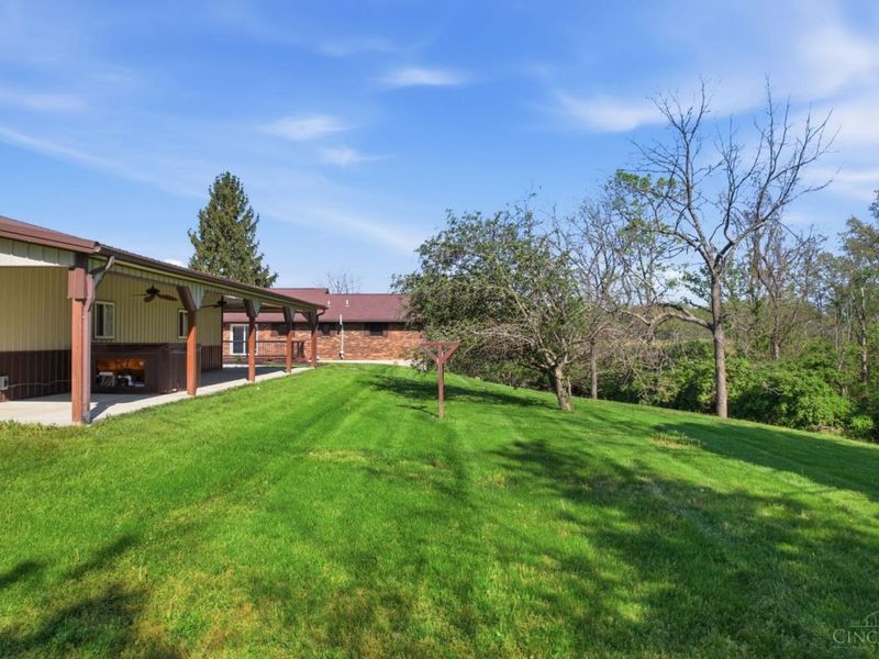 18022 Gauche Road, Perry Twp, OH 45118 Photo 6