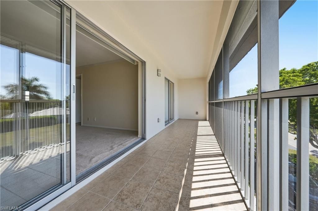 3150 Binnacle Dr, Unit 318, Naples, FL 34103 Photo