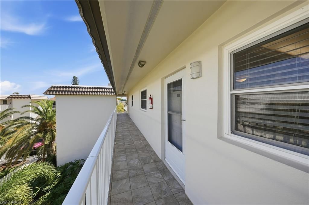 3150 Binnacle Dr, Unit 318, Naples, FL 34103 Photo