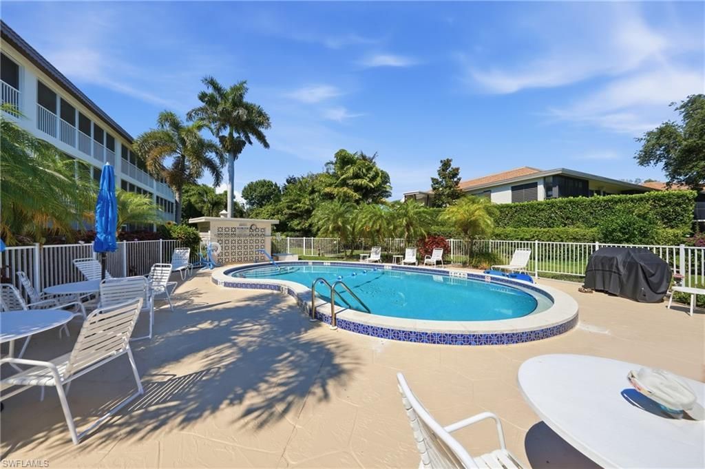 3150 Binnacle Dr, Unit 318, Naples, FL 34103 Photo