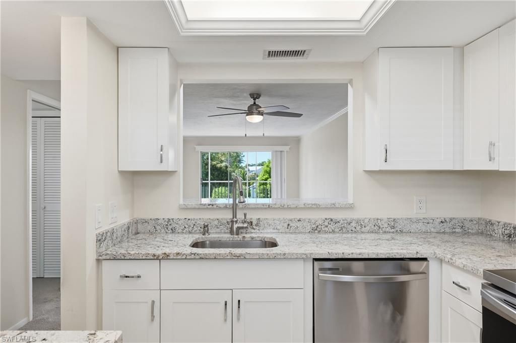 3150 Binnacle Dr, Unit 318, Naples, FL 34103 Photo