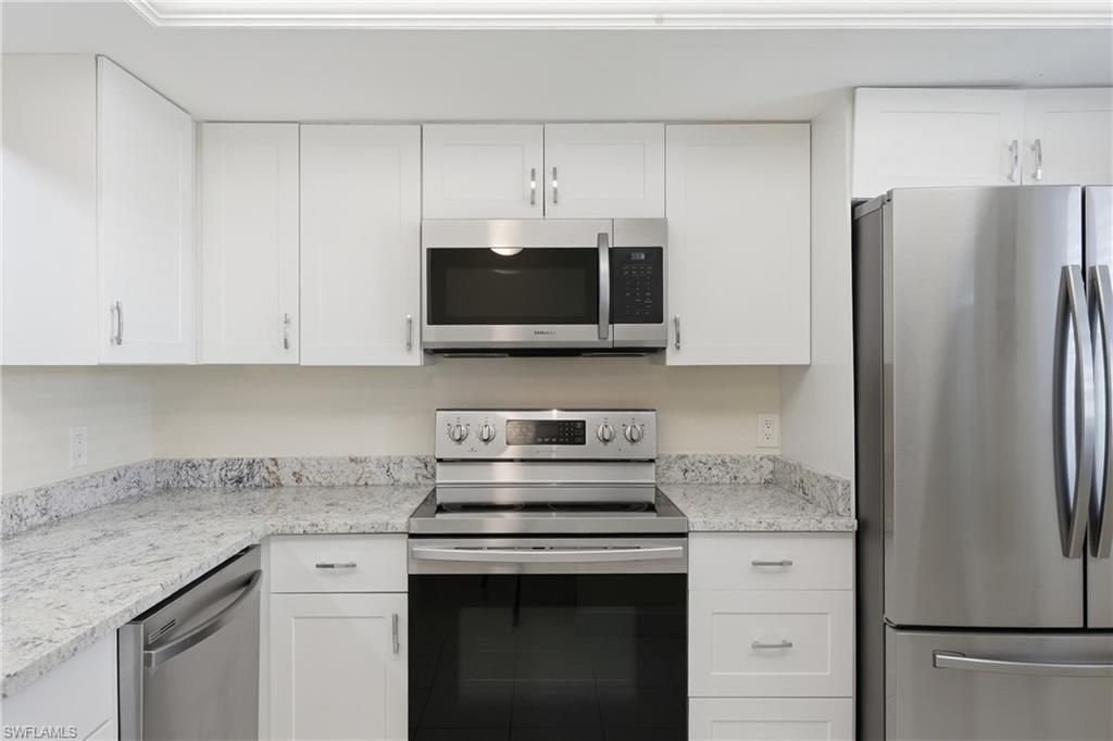 3150 Binnacle Dr, Unit 318, Naples, FL 34103 Photo