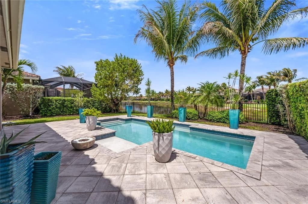 13539 Mandarin Cir, Naples, FL 34109 Photo