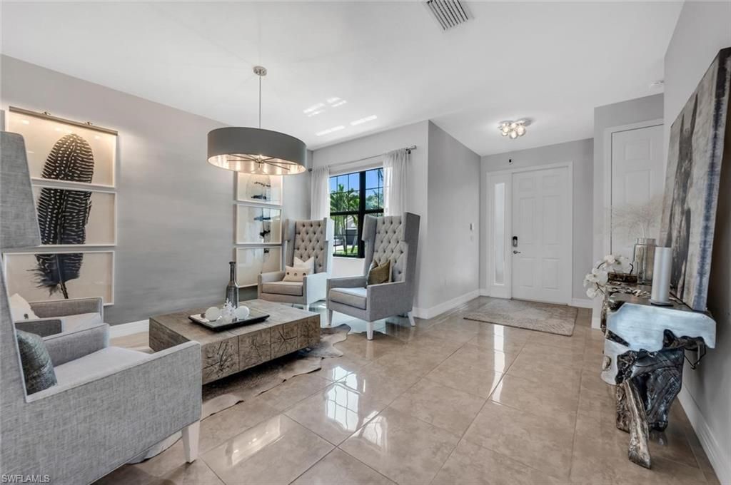 13539 Mandarin Cir, Naples, FL 34109 Photo