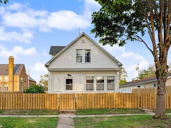 1208 S 15Th Street, Burlington, IA 52601