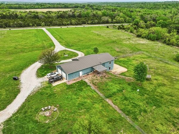 4370 Lee Road, Mound City, KS 66056
