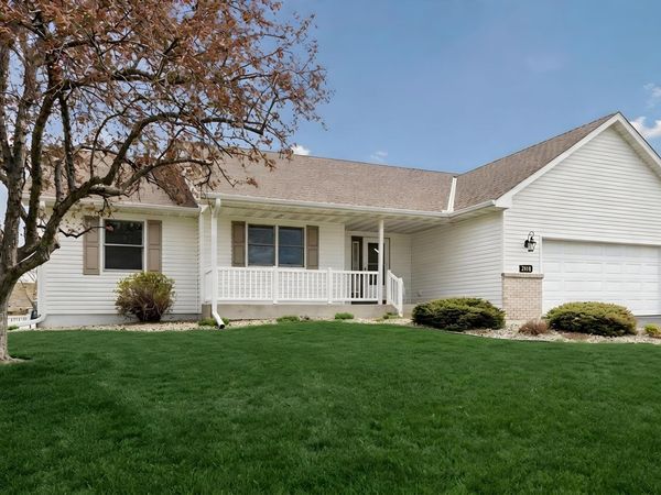 2409 Burl Oak Curve, Hudson, WI 54016