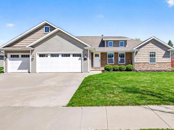 4102 E BRAEBURN DRIVE, Appleton, WI 54913