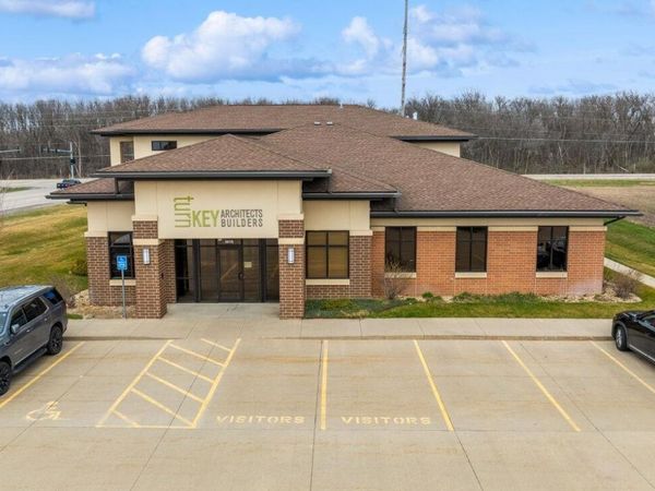 3015 Greyhound Drive, Waterloo, IA 50701