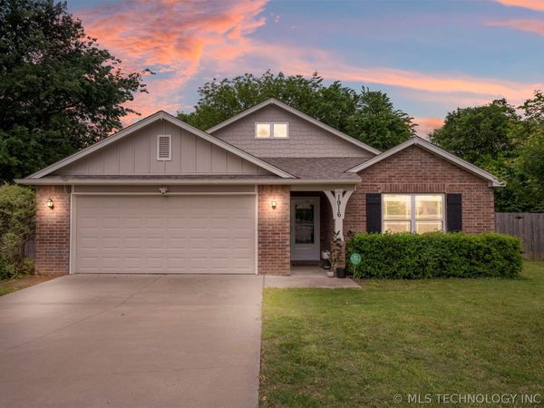 1916 N Kenosha Court , Tulsa, OK 74106