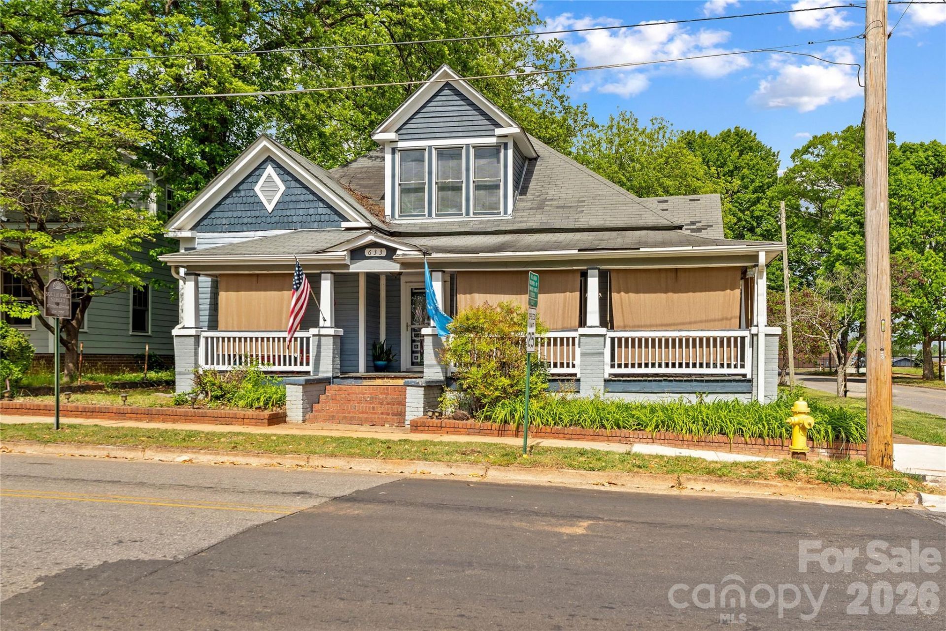 633 S Race Street, Statesville, NC 28677 Main Photo