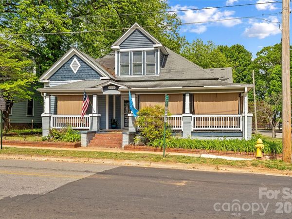 633 S Race Street, Statesville, NC 28677