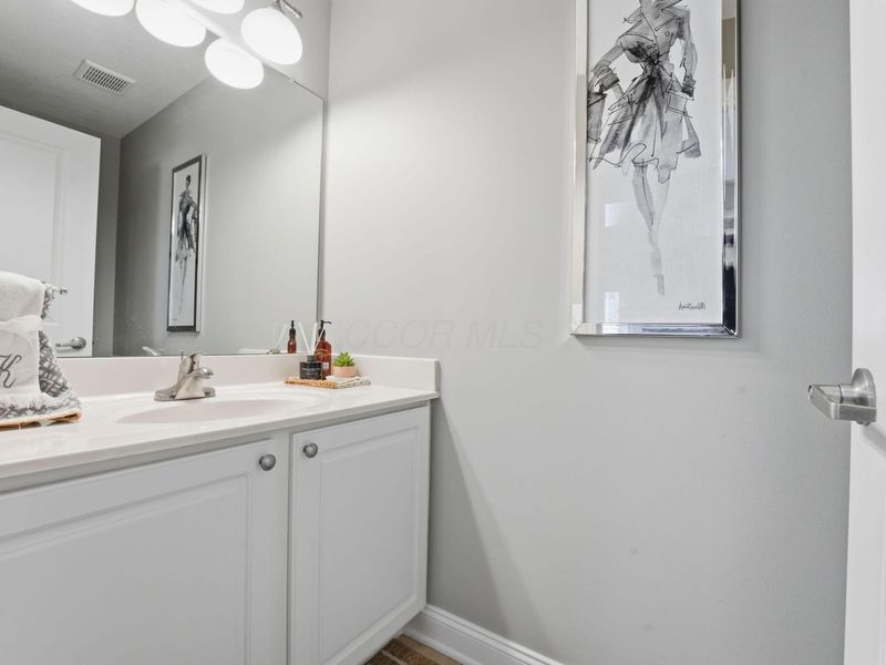 2325 Village At Bexley Drive, Columbus, OH 43209 Photo 29