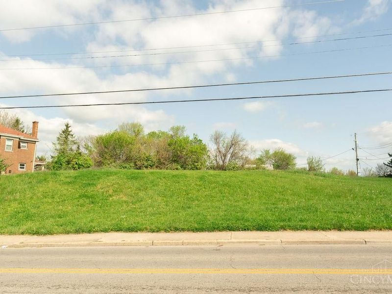 38 Clinton Springs Avenue, Cincinnati, OH 45217 Photo 4