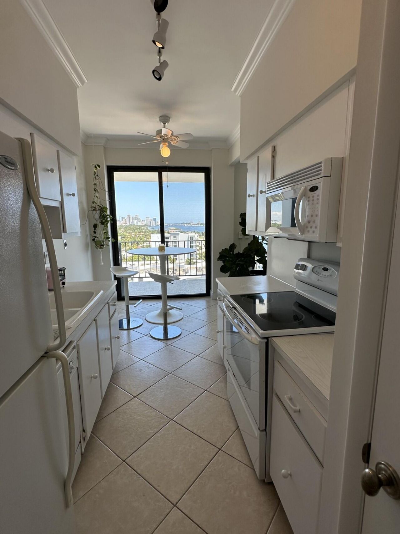 3800 Washington Road, Unit 1208, West Palm Beach, FL 33405 Photo