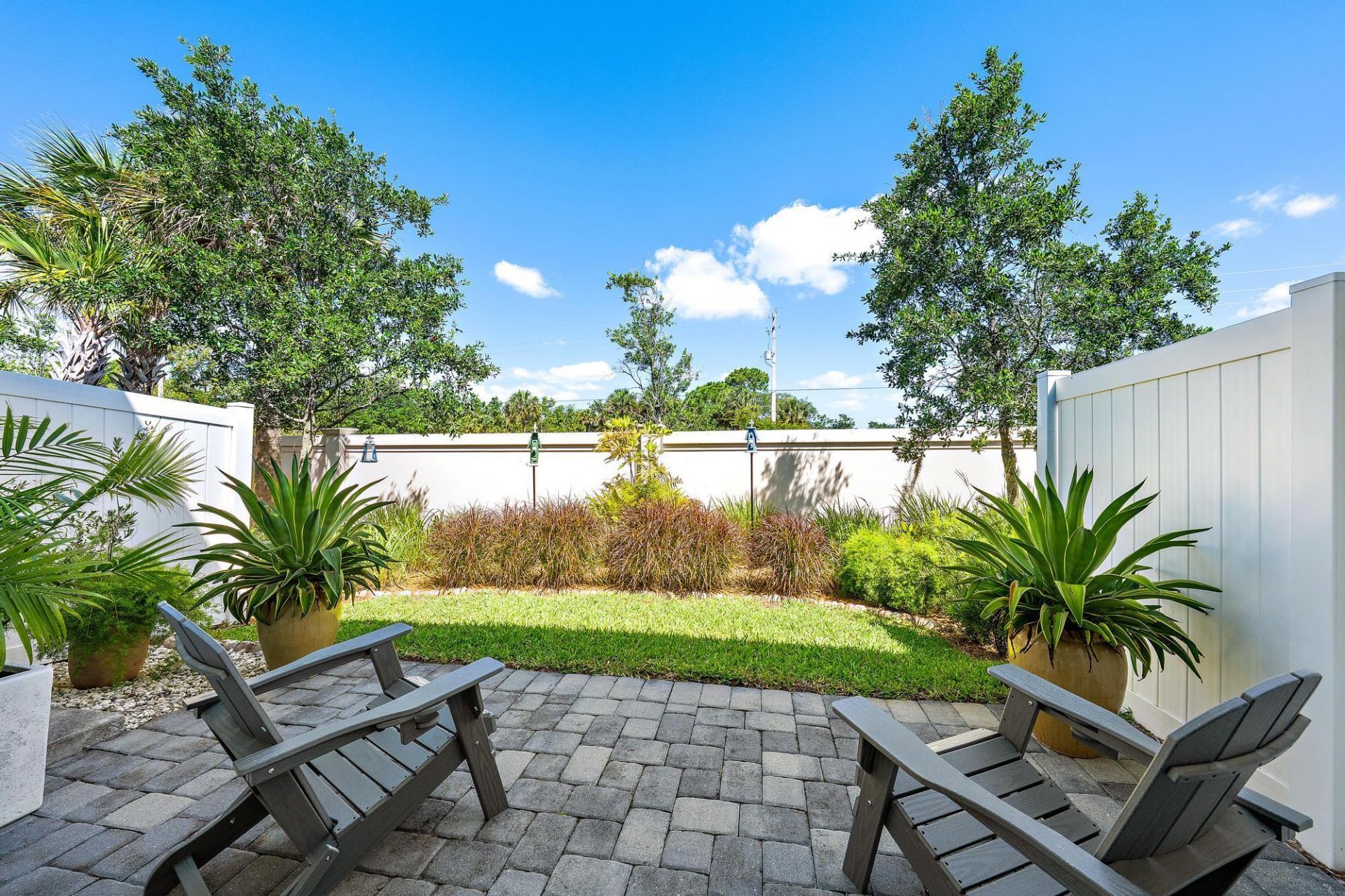 327 SE Halifax Lane, Stuart, FL 34994 Photo