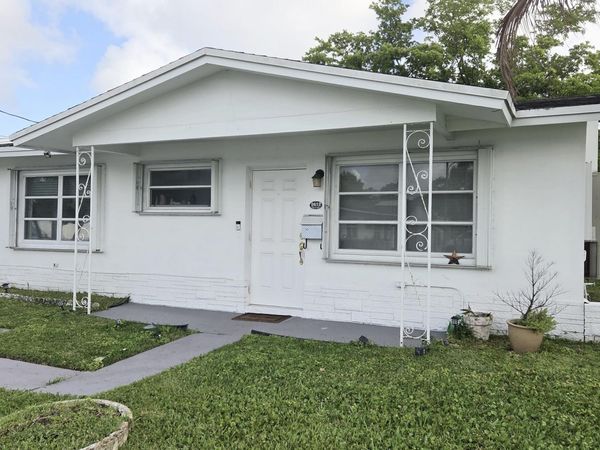 2612 NW 49th Street NW, Tamarac, FL 33309