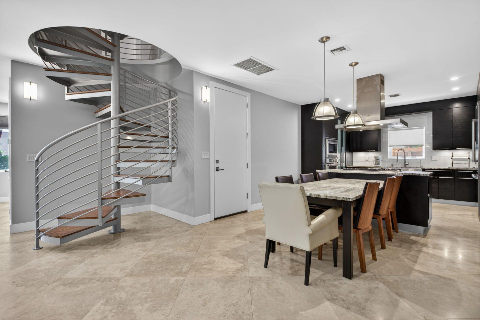 915 SE 2nd Court, Fort Lauderdale, FL 33301 Photo