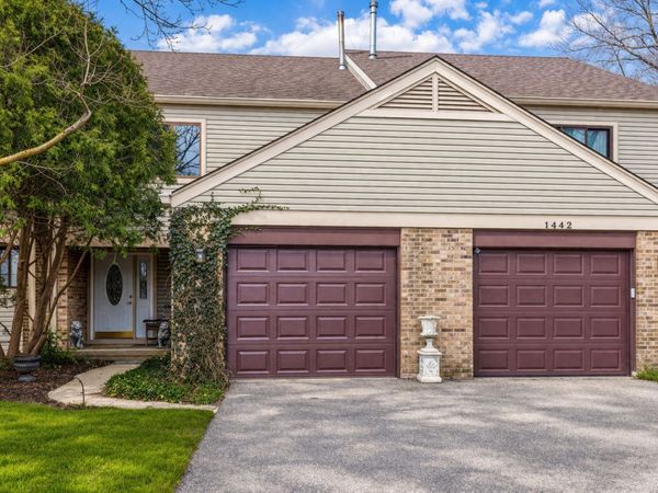 1440 Waukegan Road , Deerfield, IL 60015