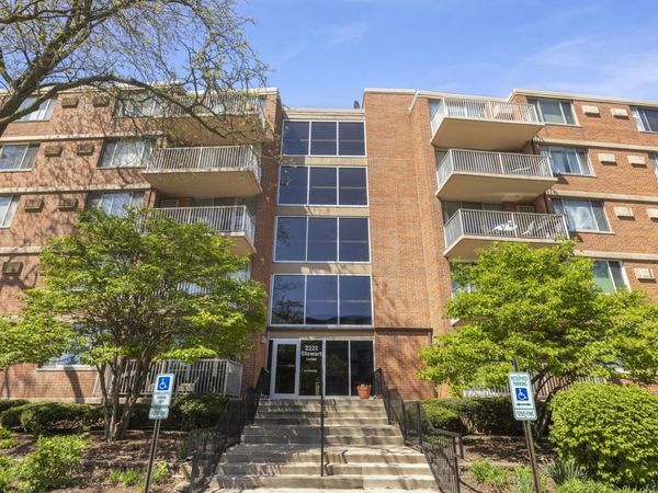 2222 S Stewart Avenue , Unit 2F, Lombard, IL 60148