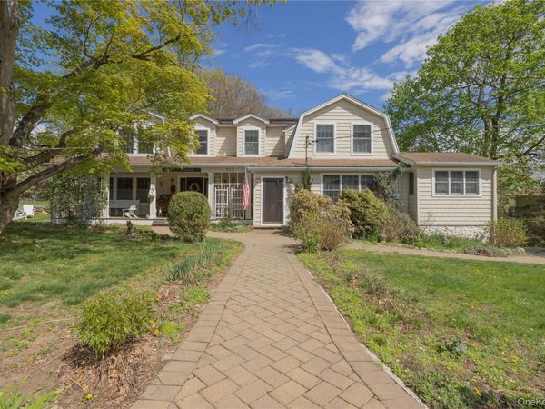 302 Laurel Road , Pearl River, NY 10965