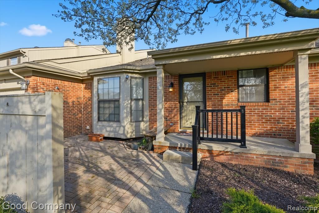 7284 Westchester , West Bloomfield Township, MI 48322 Main Photo