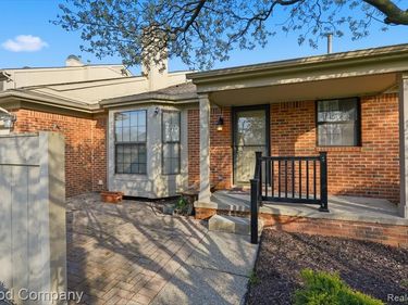 7284 Westchester , West Bloomfield Twp, MI 48322