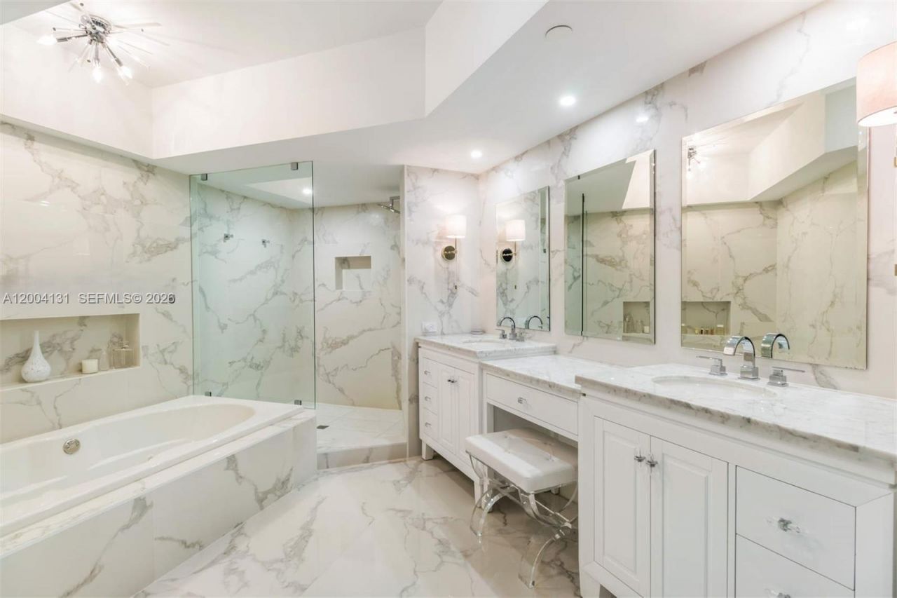 20191 E Country Club Dr , Unit TH7, Aventura, FL 33180 Photo