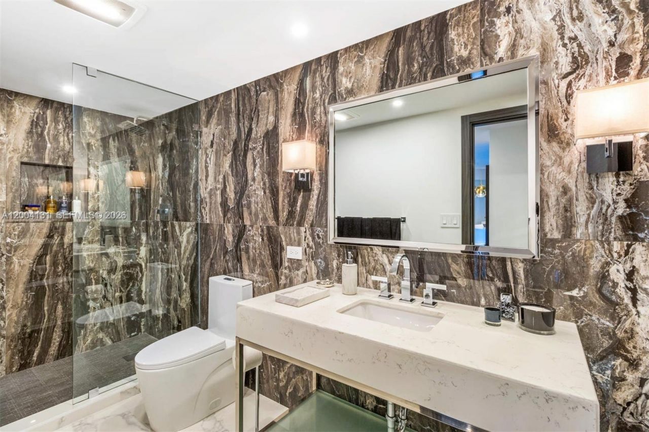 20191 E Country Club Dr , Unit TH7, Aventura, FL 33180 Photo