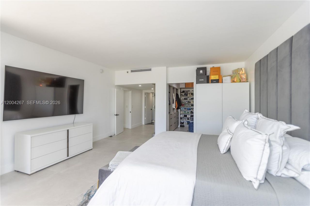 20191 E Country Club Dr , Unit TH9, Aventura, FL 33180 Photo