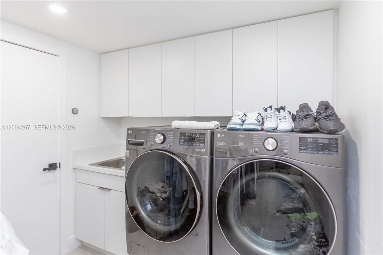 20191 E Country Club Dr , Unit TH9, Aventura, FL 33180 Photo
