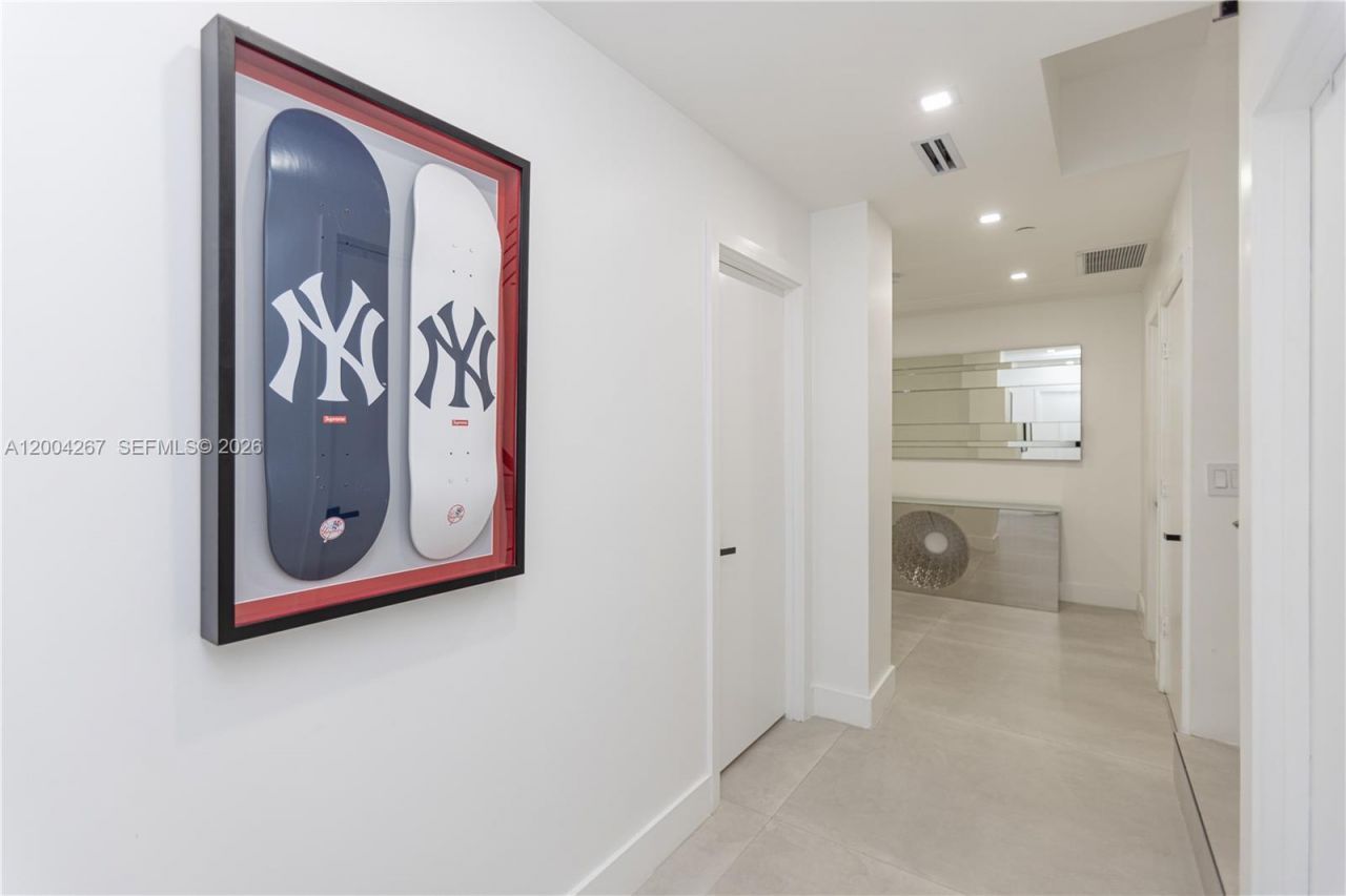20191 E Country Club Dr , Unit TH9, Aventura, FL 33180 Photo
