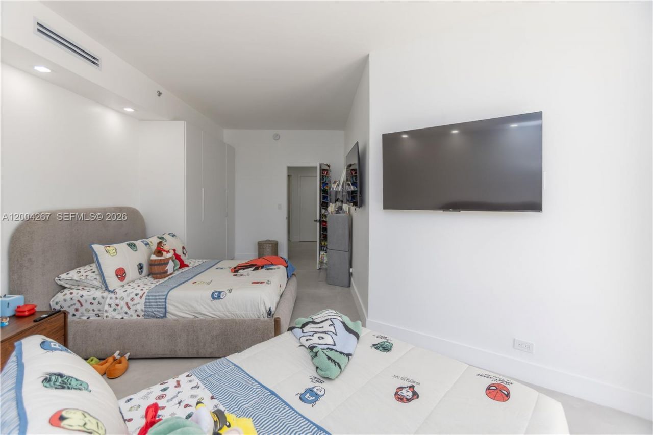 20191 E Country Club Dr , Unit TH9, Aventura, FL 33180 Photo