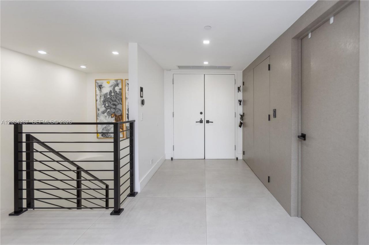 20191 E Country Club Dr , Unit TH9, Aventura, FL 33180 Photo