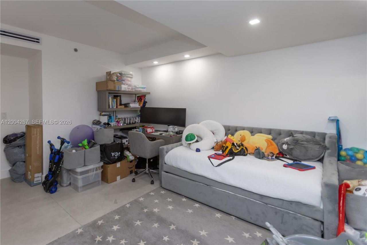 20191 E Country Club Dr , Unit TH9, Aventura, FL 33180 Photo