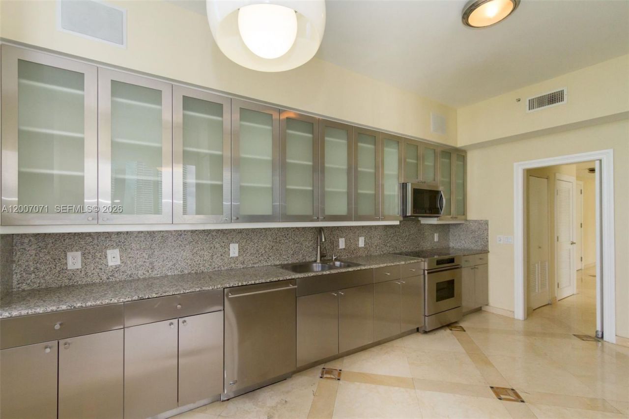 888 Brickell Key Dr, Unit 2802, Miami, FL 33131 Photo