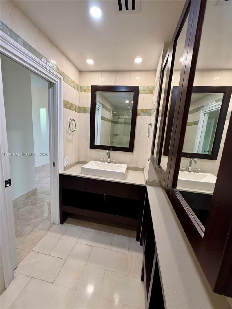 888 Brickell Key Dr, Unit 2802, Miami, FL 33131 Photo