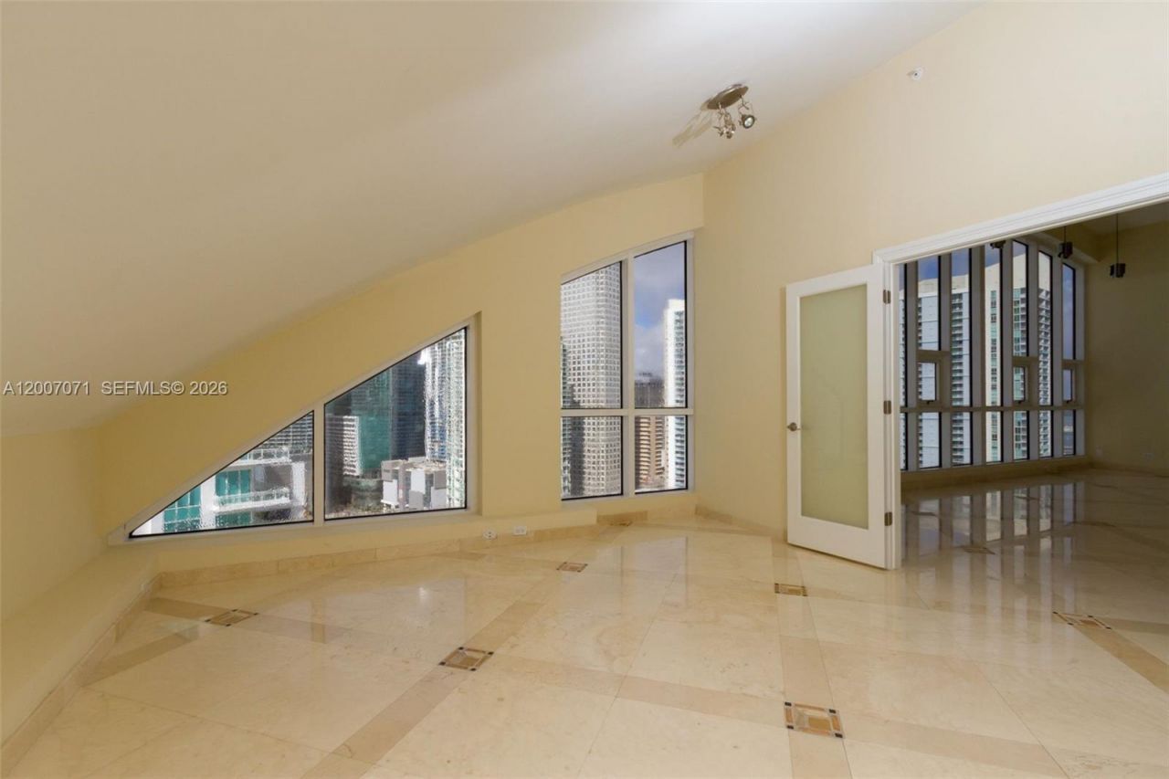 888 Brickell Key Dr, Unit 2802, Miami, FL 33131 Photo
