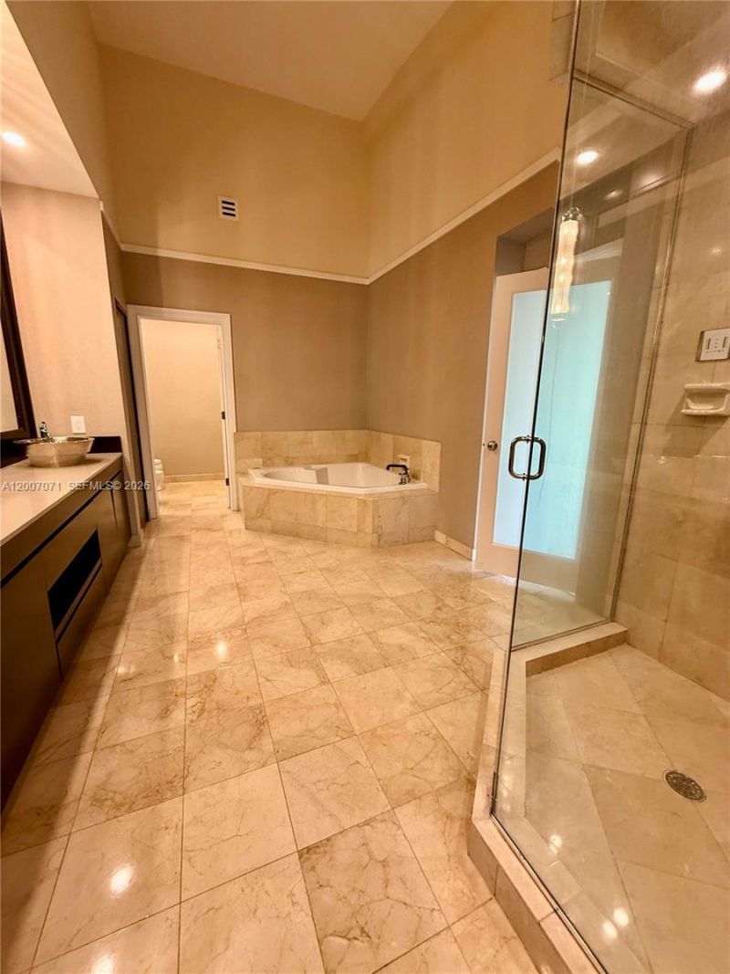888 Brickell Key Dr, Unit 2802, Miami, FL 33131 Photo