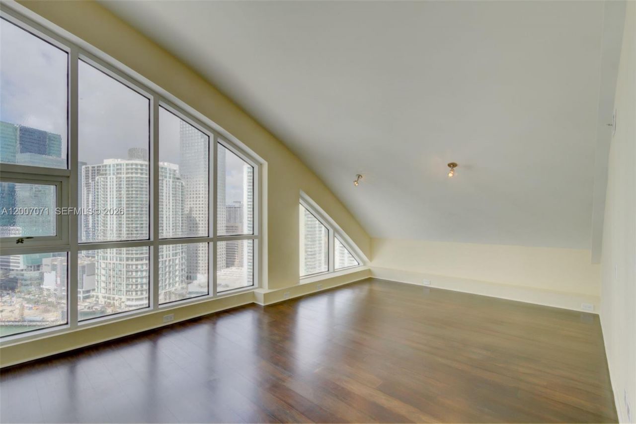 888 Brickell Key Dr, Unit 2802, Miami, FL 33131 Photo