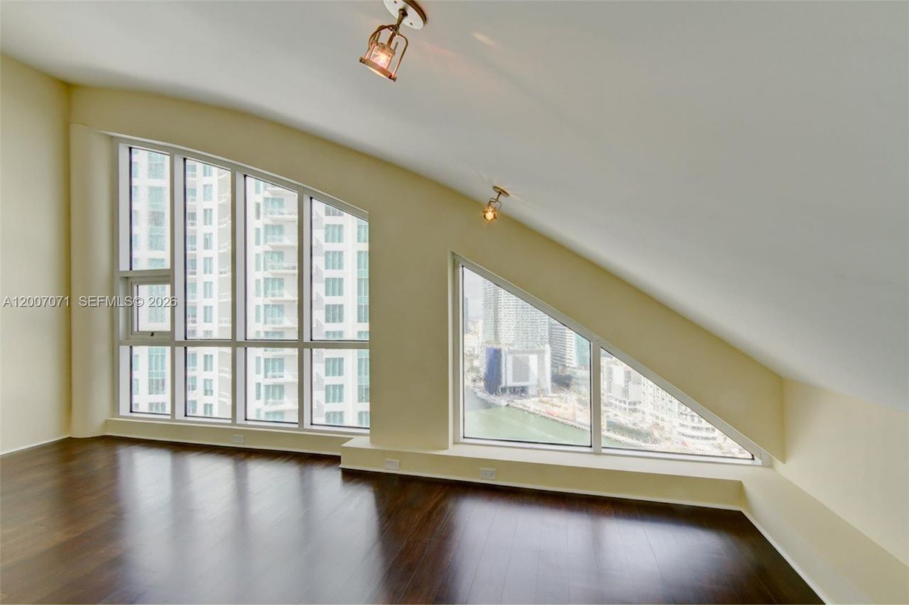 888 Brickell Key Dr, Unit 2802, Miami, FL 33131 Photo