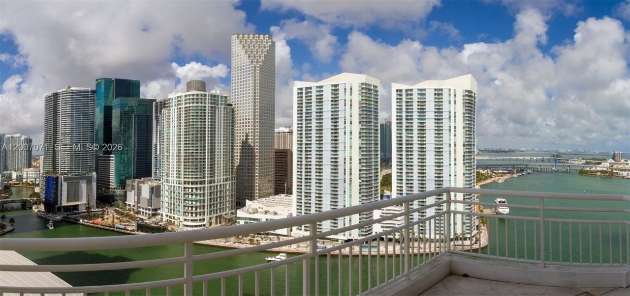 888 Brickell Key Dr, Unit 2802, Miami, FL 33131 Photo